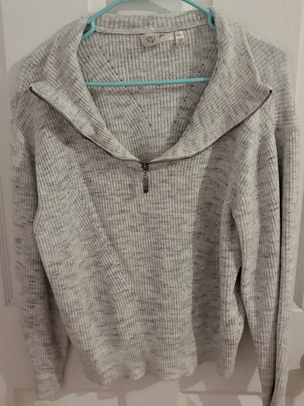 RD Style Light Gray Ribbed Quarter-Zip Turtleneck Sweater